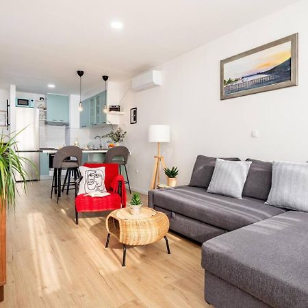 Center Apartment Pia Оміш Екстер'єр фото