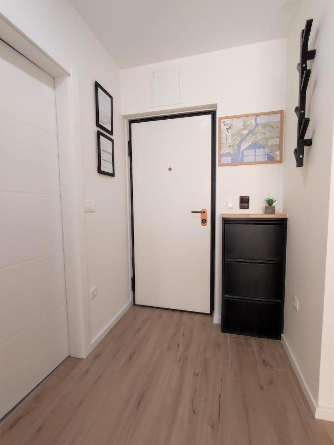 Center Apartment Pia Оміш Екстер'єр фото