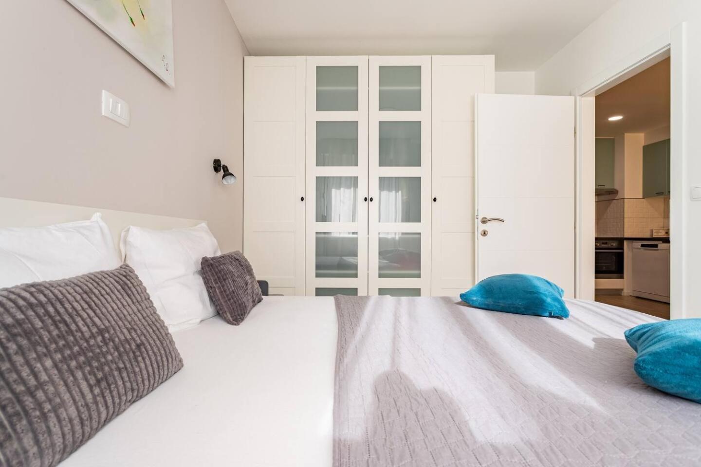 Center Apartment Pia Оміш Екстер'єр фото