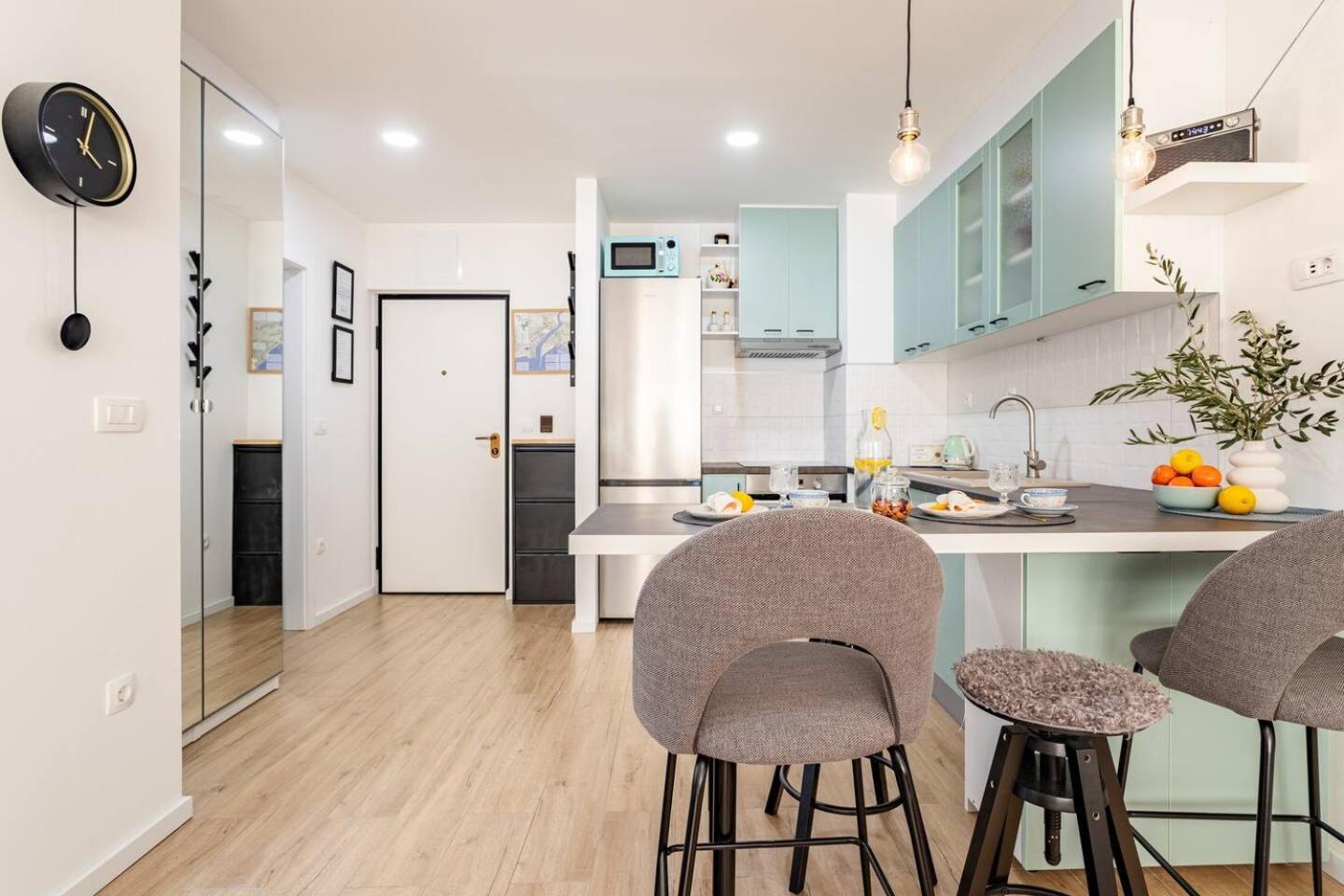Center Apartment Pia Оміш Екстер'єр фото