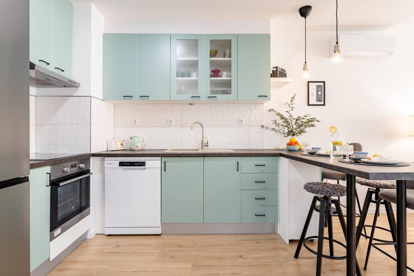 Center Apartment Pia Оміш Екстер'єр фото