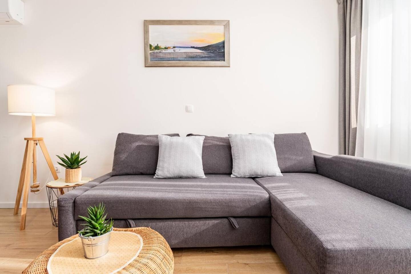 Center Apartment Pia Оміш Екстер'єр фото